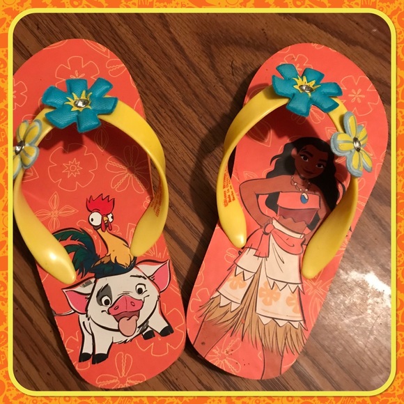 moana flip flops